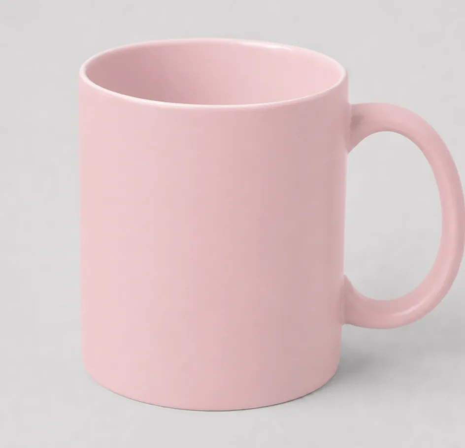 Pastellrosa Keramiktasse, komplett durchgefärbt, außen matt und innen glänzend